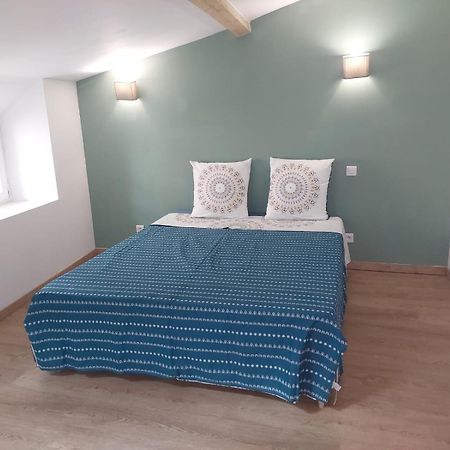 Le Duplex Sigeannais Apartment Екстериор снимка